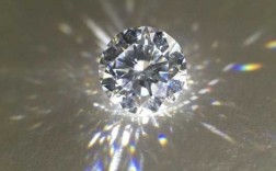 钻石的火彩代表什么（什么是钻石的火彩?钻石的火彩怎么看?钻石火彩受）