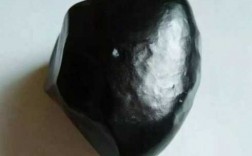 黑色玉石是什么材质（黑色玉石值钱吗）