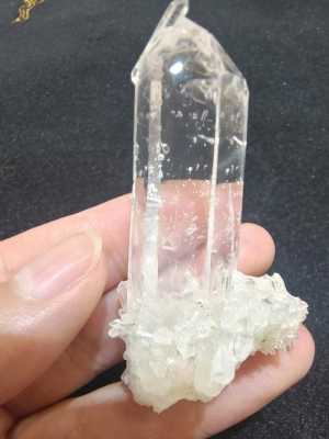 水晶的晶是什么节（水晶是的晶体）-图1