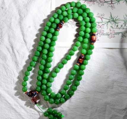 绿色佛珠有什么寓意（绿色佛珠有什么寓意和象征）-图2