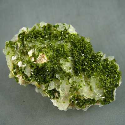 什么矿物绿帘石化（什么矿物是绿色的）-图2