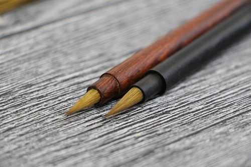 毛笔笔杆是什么颜色的（毛笔笔杆是什么颜色的好看）-图3