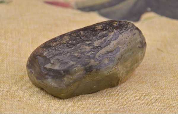 阿勒泰原石是什么（阿勒泰的矿石）-图1