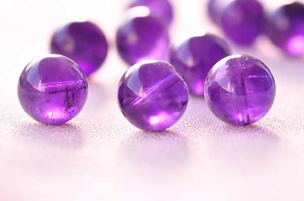 为什么紫水晶高贵（紫水晶为什么是紫色）-图3