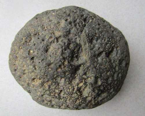 球粒陨石内部什么金属（球粒陨石对人体的好处）-图2